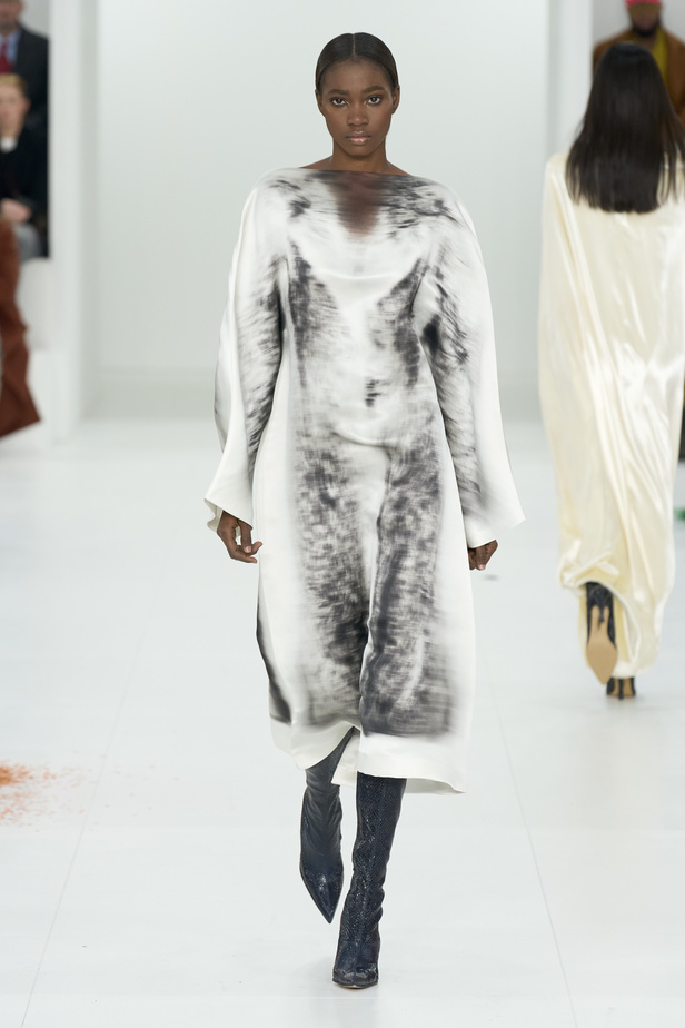 مجموعة Loewe لموسم خريف وشتاء 2023 