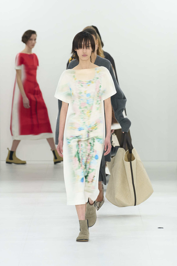 مجموعة Loewe لموسم خريف وشتاء 2023 
