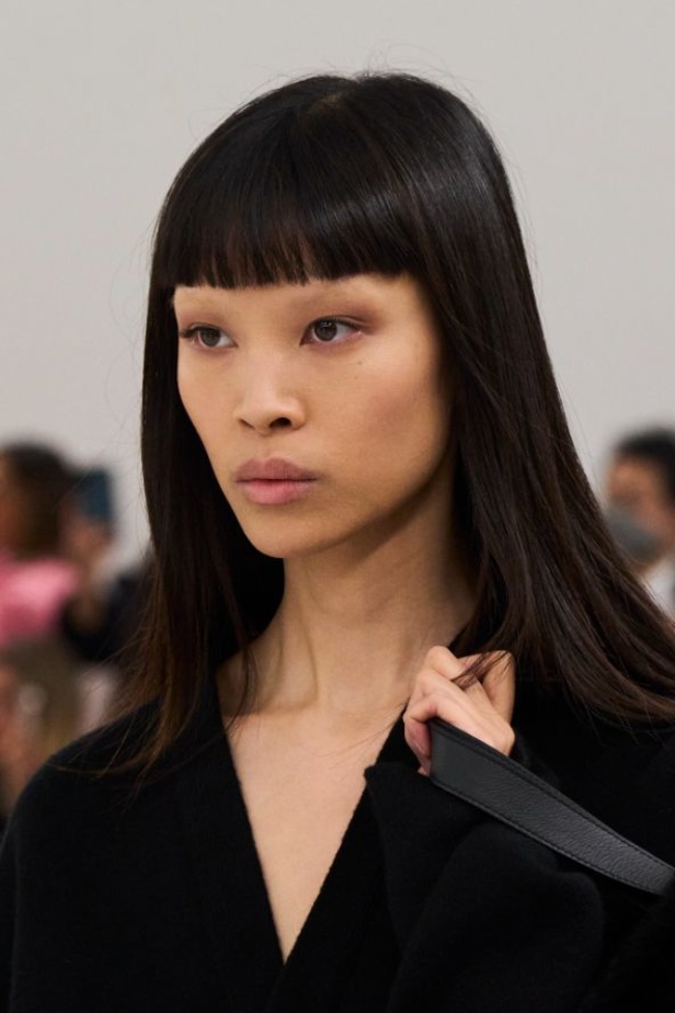 مجموعة Loewe لموسم خريف وشتاء 2023 