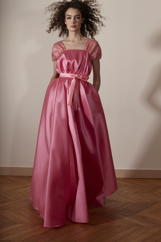 مجموعة Alexis Mabille لموسم خريف وشتاء 2024 في باريس