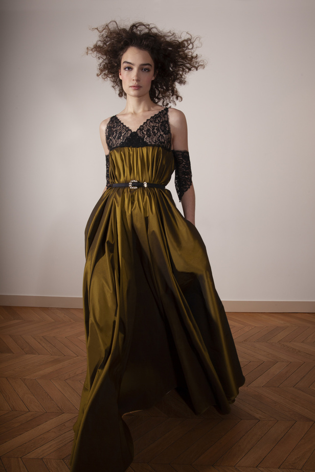 مجموعة Alexis Mabille لموسم خريف وشتاء 2024 في باريس