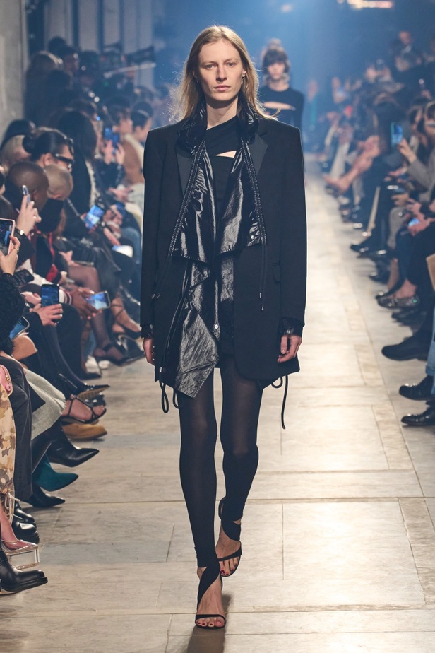 مجموعة Isabel Marant لخريف وشتاء 2023-2024