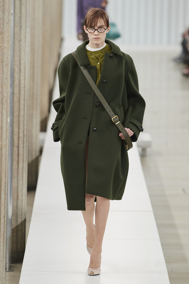 من مجموعة ميو ميو لموسم خريف وشتاء 2023-2024