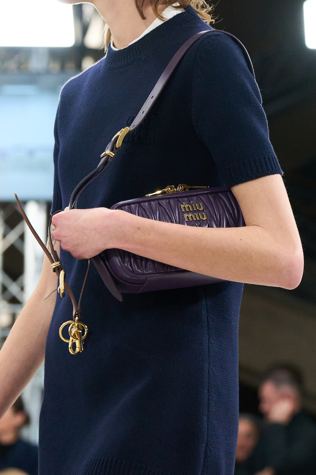 مجموعة ميو ميو لموسم خريف 2023 رؤية شخصية للموضة 