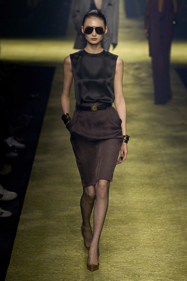 عرض Saint Laurent لخريف وشتاء 2024 في باريس