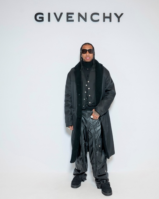 مجموعة Givenchy لخريف وشتاء 2023-2024... إرث الدار يجتمع باللمسة المعاصرة لماثيو ويليامز