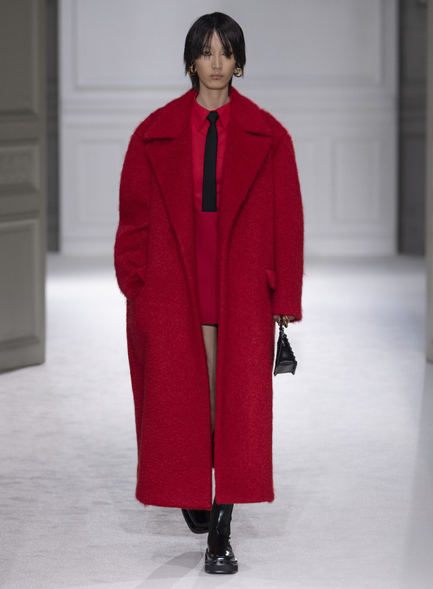 من مجموعة فالنتينو لموسم خريف وشتاء 2023-2024