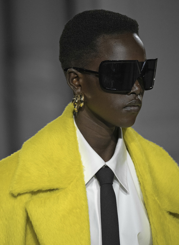 مجموعة فالنتينو لخريف 2023 بعنوان Black Tie