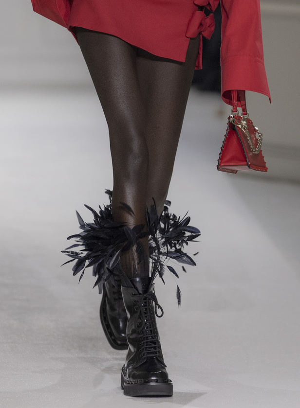 مجموعة فالنتينو لخريف 2023 بعنوان Black Tie