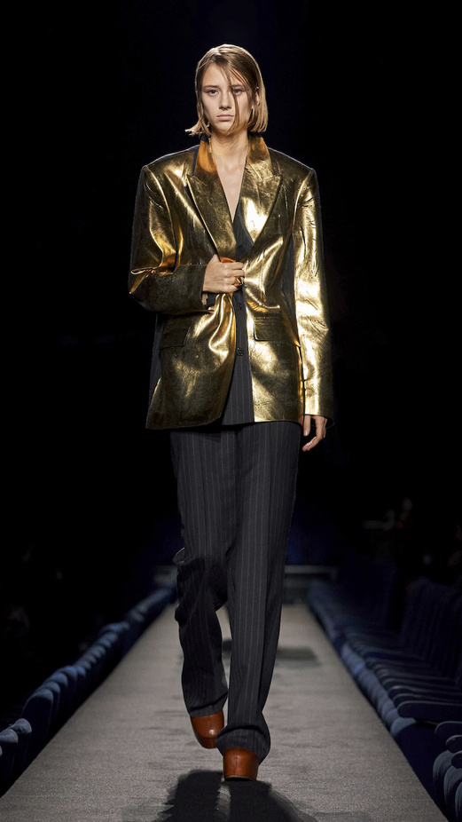 مجموعة Dries Van Noten لموسم خريف وشتاء 2023-2024