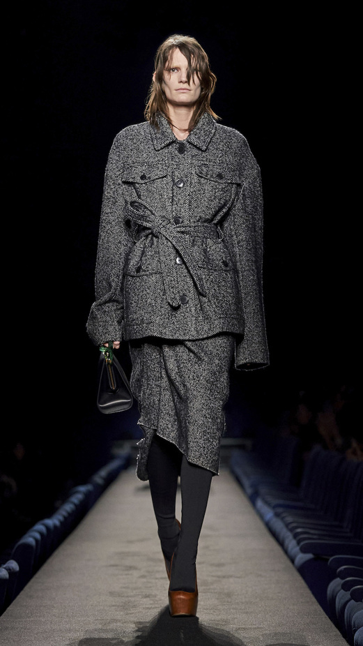 مجموعة Dries Van Noten لموسم خريف وشتاء 2023-2024