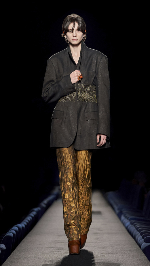 مجموعة Dries Van Noten لموسم خريف وشتاء 2023-2024