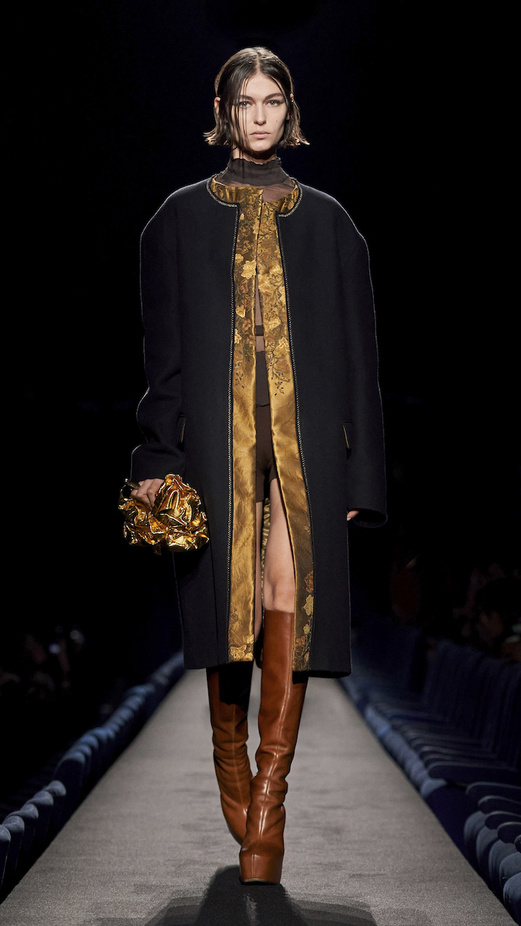 مجموعة Dries Van Noten لموسم خريف وشتاء 2023-2024