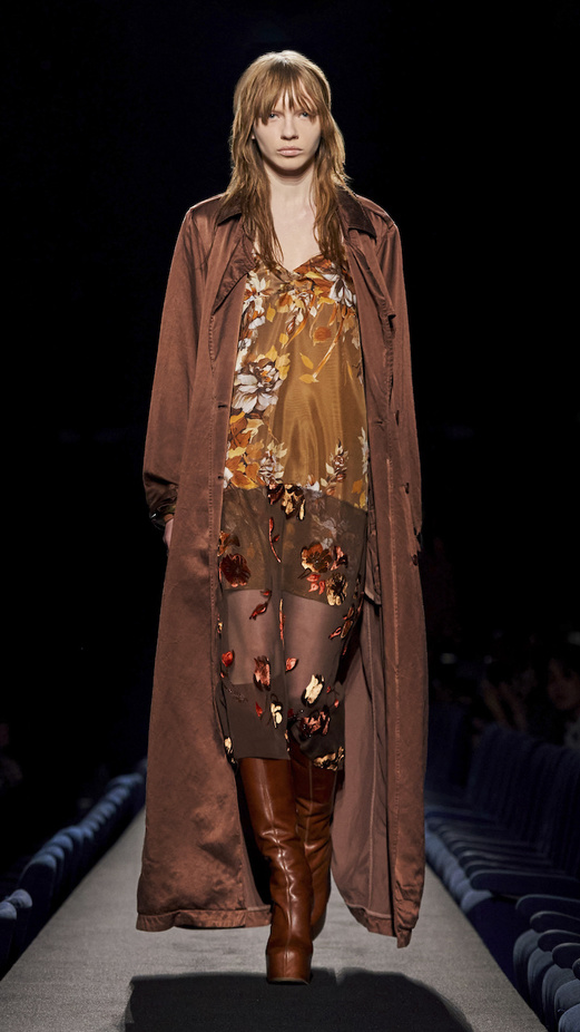 مجموعة Dries Van Noten لموسم خريف وشتاء 2023-2024