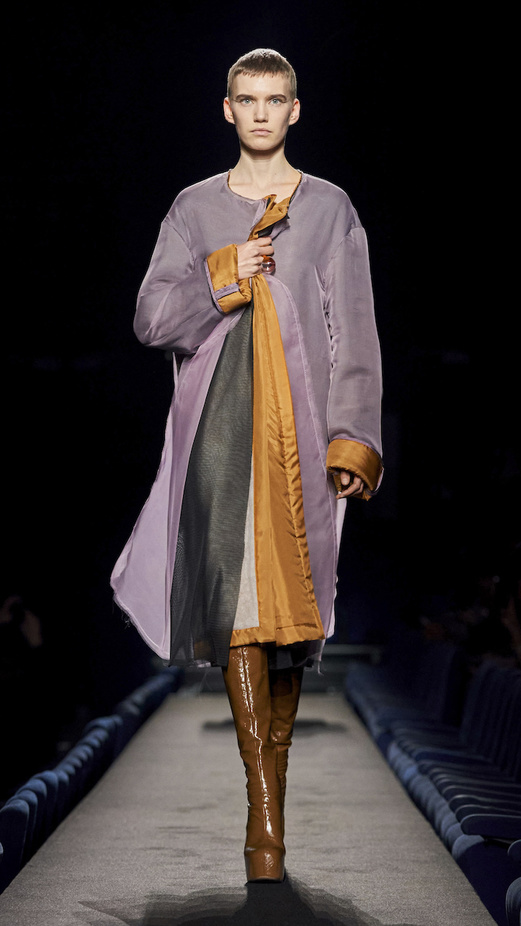 مجموعة Dries Van Noten لموسم خريف وشتاء 2023-2024
