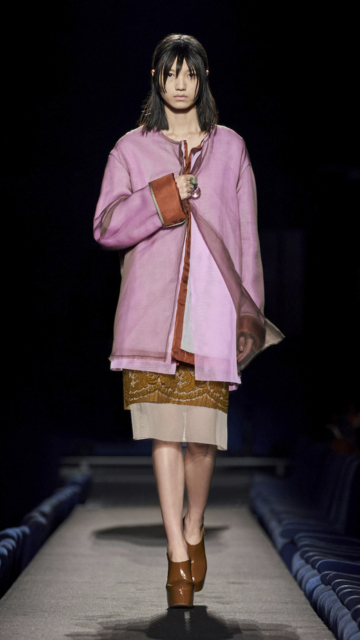 مجموعة Dries Van Noten لموسم خريف وشتاء 2023-2024