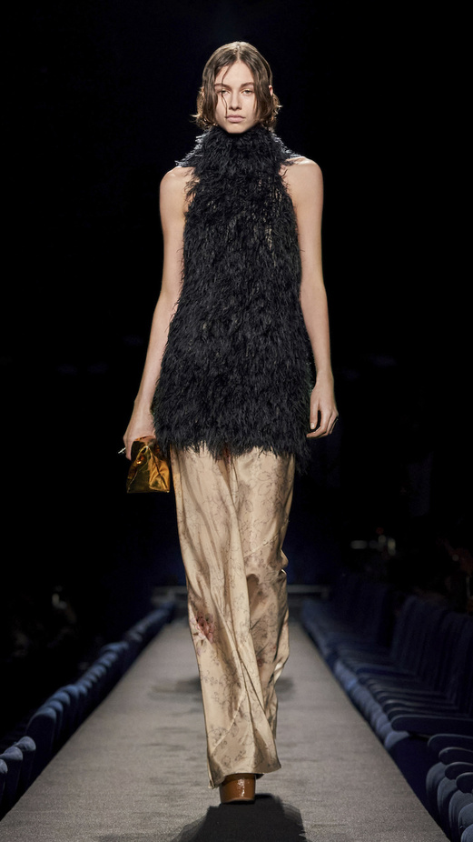 مجموعة Dries Van Noten لموسم خريف وشتاء 2023-2024