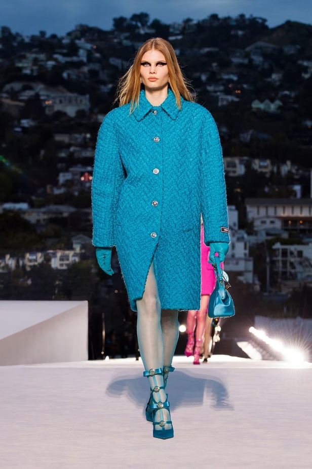مجموعة Versace لخريف وشتاء 2023-2024 