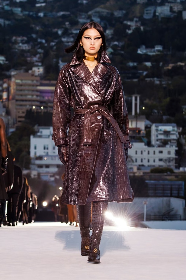مجموعة Versace لخريف وشتاء 2023-2024 