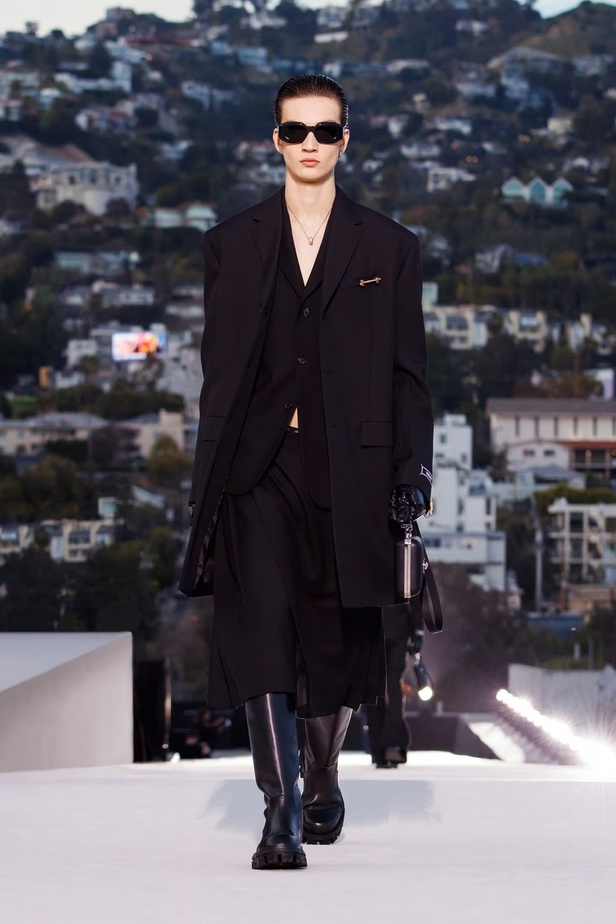 مجموعة Versace لخريف وشتاء 2023-2024 