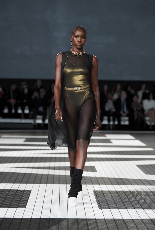 شانيل تستحضر سحر هوليوود في مجموعة CRUISE لعام 2023/2024