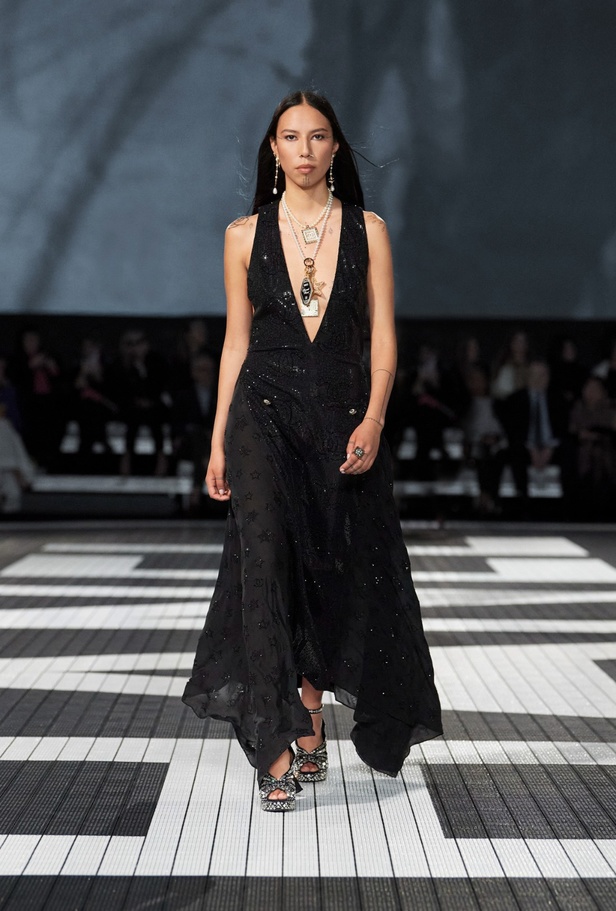 شانيل تستحضر سحر هوليوود في مجموعة CRUISE لعام 2023/2024