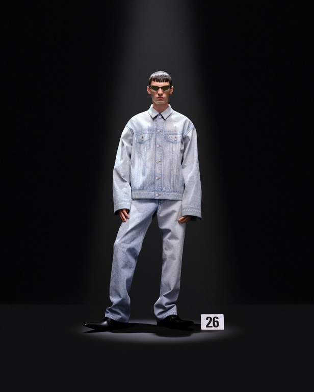 مجموعة Balenciaga لموسم خريف 2024