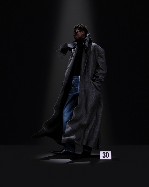 مجموعة Balenciaga لموسم خريف 2024