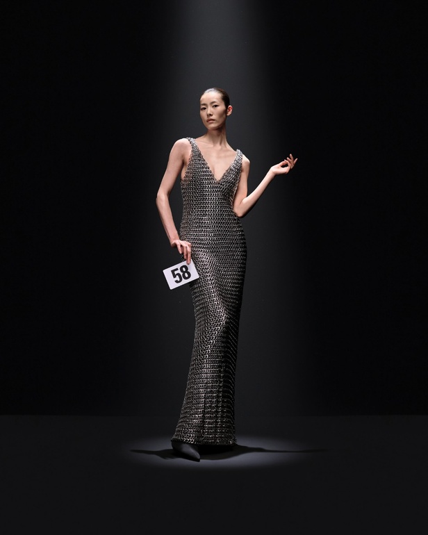 مجموعة Balenciaga لموسم خريف 2024