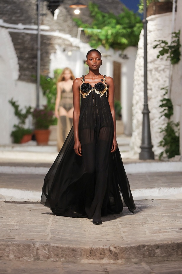 عرض دولتشي غابانا Alta Moda يحتفل بالحرف الأصلية لمدينة بوليا