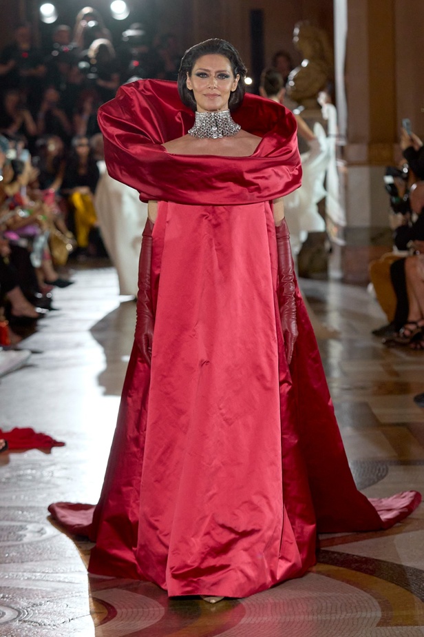 مجموعة Stéphane Rolland لخريف وشتاء 2024 تكرّم ماريا كالاس 