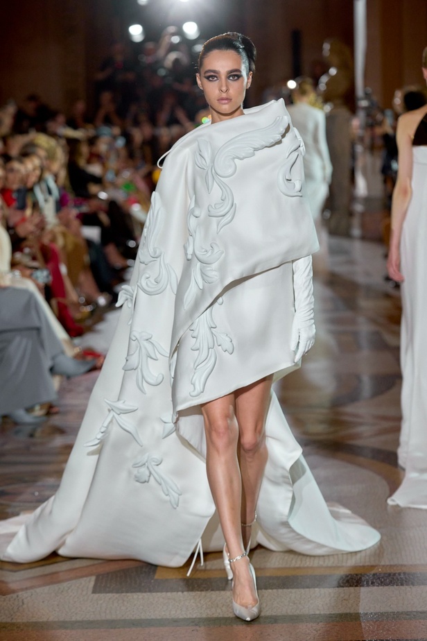 مجموعة Stéphane Rolland لخريف وشتاء 2024 تكرّم ماريا كالاس 