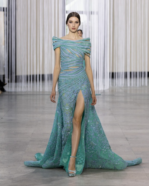 مجموعة طوني ورد للأزياء الراقية ترسم صورة فاخرة تخترق البشرة وتتسلل إلى الروح من خلال الفن والتكنولوجيا والاستدامة