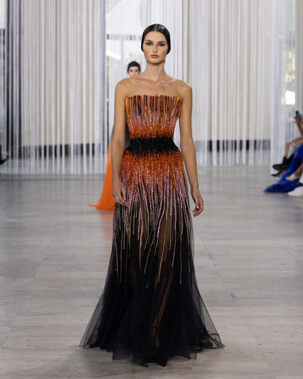 مجموعة طوني ورد للأزياء الراقية ترسم صورة فاخرة تخترق البشرة وتتسلل إلى الروح من خلال الفن والتكنولوجيا والاستدامة