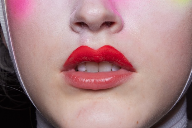 إطلالات جمالية من عرض مجموعة Thom Browne للأزياء الراقية لخريف وشتاء 2024