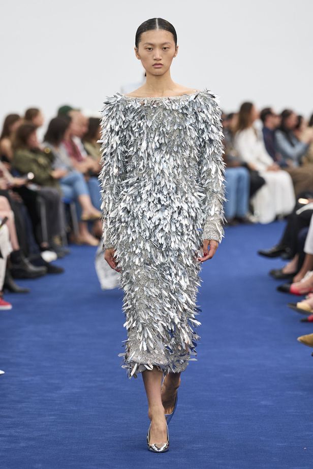 عودة اللون الأسود الى الواجهة مع مجموعةAlexandre Vauthier  لخريف وشتاء 2024 في باريس