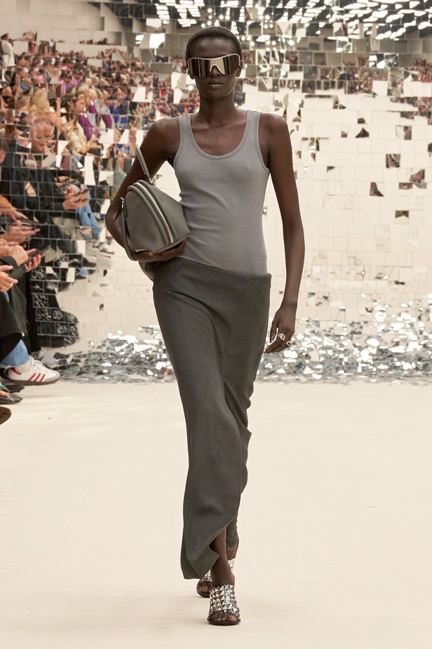 مجموعة Acne Studio لربيع وصيف 2024