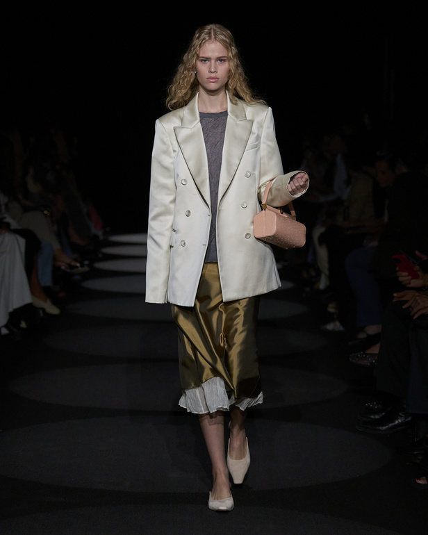 مجموعة Altuzarra لربيع وصيف 2024 في نيويورك