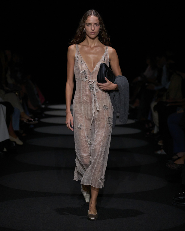 مجموعة Altuzarra لربيع وصيف 2024 في نيويورك