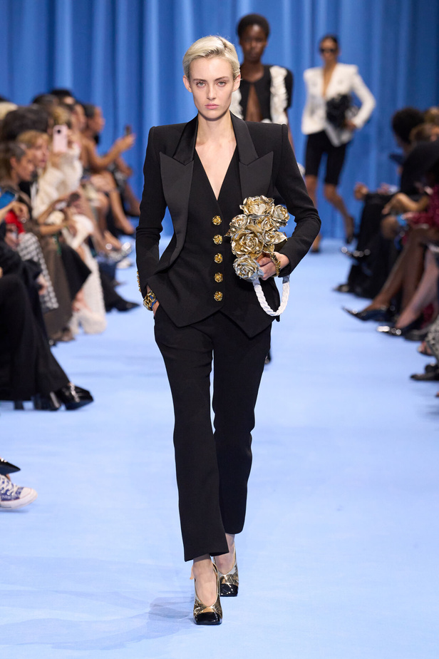 مجموعة Balmain لموسم ربيع وصيف 2024