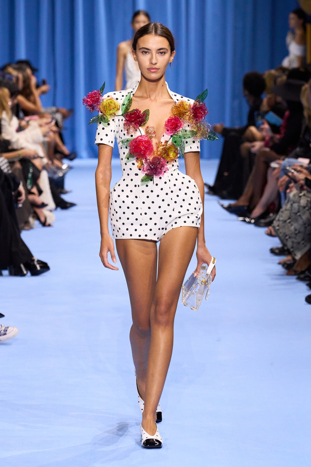 مجموعة Balmain لموسم ربيع وصيف 2024