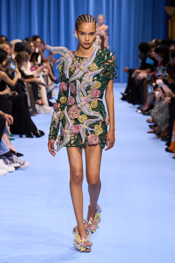 مجموعة Balmain لموسم ربيع وصيف 2024