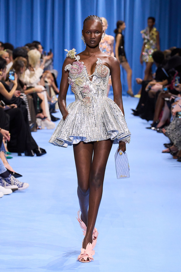 مجموعة Balmain لموسم ربيع وصيف 2024