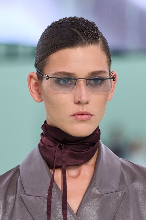 CorpCore: علامة BOSS تعيد إحياء إرثها العريق مع عرض أزياء خريف وشتاء 2023 