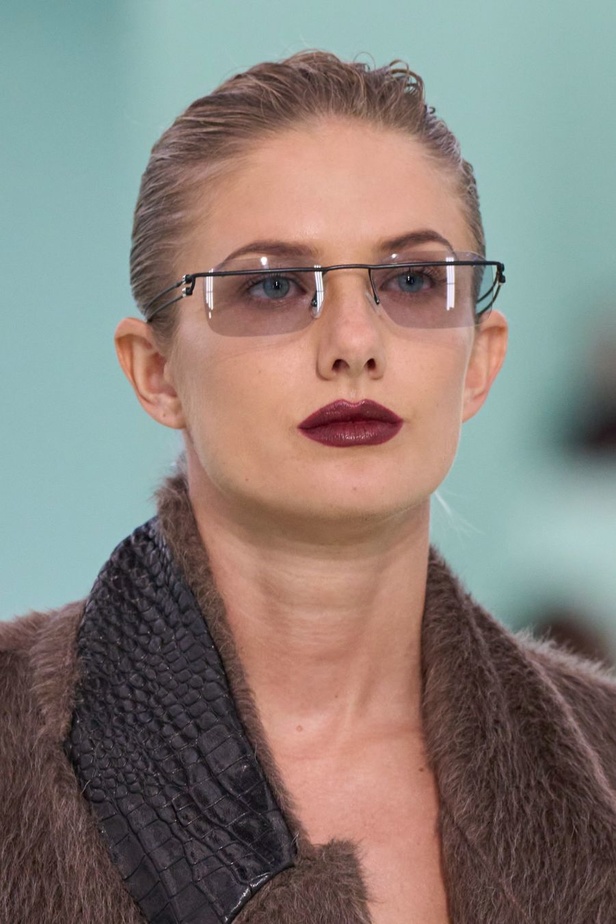 CorpCore: علامة BOSS تعيد إحياء إرثها العريق مع عرض أزياء خريف وشتاء 2023 