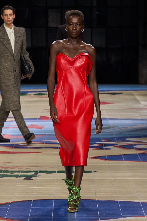 مجموعة Bottega Veneta لربيع وصيف 2024 