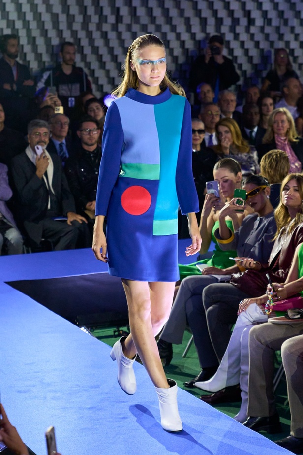 مجموعة Pierre Cardin لربيع وصيف 2024