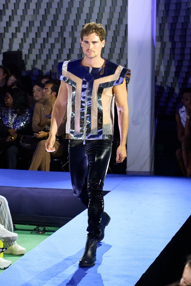 مجموعة Pierre Cardin لربيع وصيف 2024