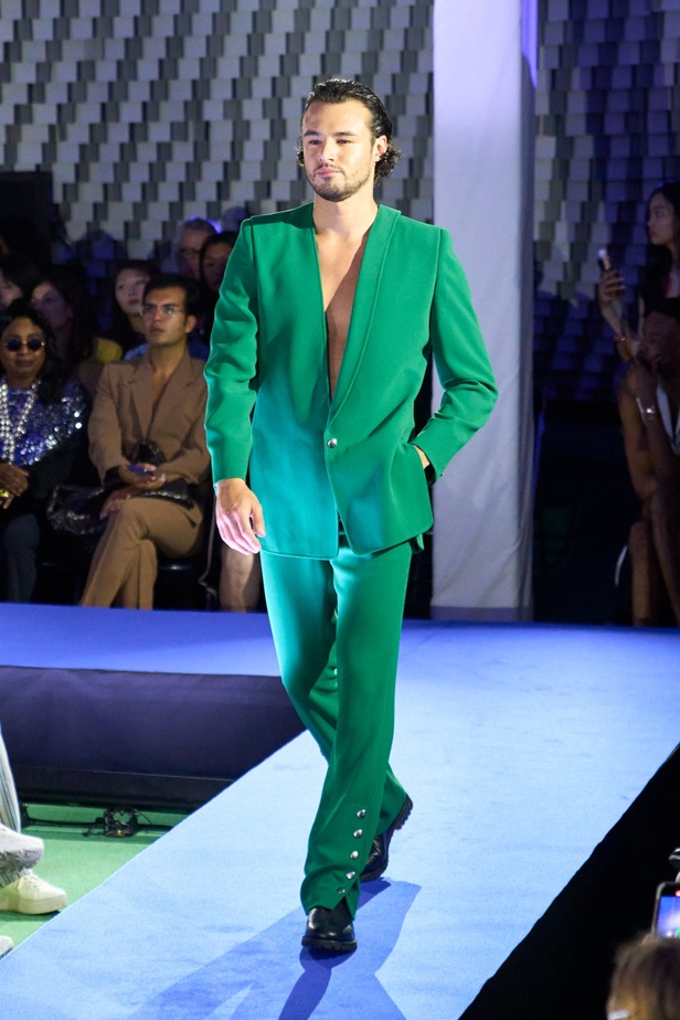 مجموعة Pierre Cardin لربيع وصيف 2024