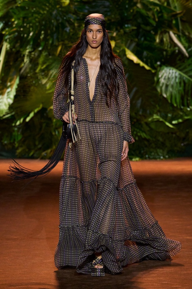 مجموعة Roberto Cavalli لربيع وصيف 2024